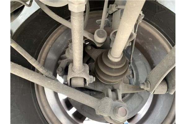 Recambio de mangueta trasero derecha para hyundai tucson (jm) 2.0 crdi referencia OEM IAM 527602E500  