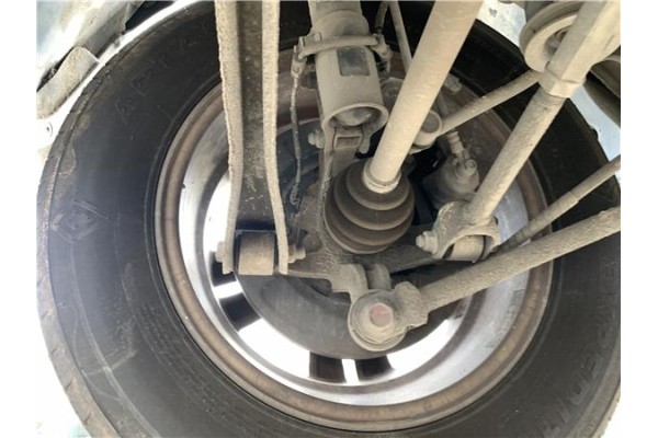 Recambio de mangueta trasero izquierda para hyundai tucson (jm) 2.0 crdi referencia OEM IAM 527502E500  