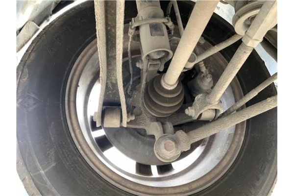 Recambio de mangueta trasero izquierda para hyundai tucson (jm) 2.0 crdi referencia OEM IAM 527502E500  