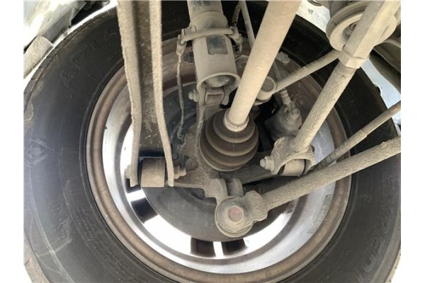 Recambio de mangueta trasero izquierda para hyundai tucson (jm) 2.0 crdi referencia OEM IAM 527502E500  