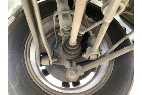 Recambio de mangueta trasero izquierda para hyundai tucson (jm) 2.0 crdi referencia OEM IAM 527502E500  