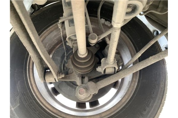 Recambio de mangueta trasero izquierda para hyundai tucson (jm) 2.0 crdi referencia OEM IAM 527502E500  