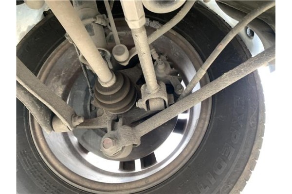 Recambio de mangueta trasero izquierda para hyundai tucson (jm) 2.0 crdi referencia OEM IAM 527502E500  