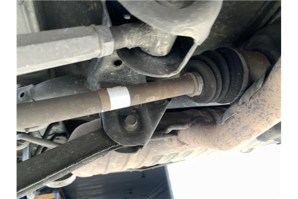 Recambio de palier trasero derecho para hyundai tucson (jm) 2.0 crdi referencia OEM IAM 496002E100  