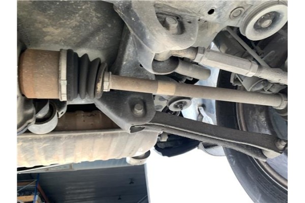 Recambio de palier trasero izquierdo para hyundai tucson (jm) 2.0 crdi referencia OEM IAM 496002E100  