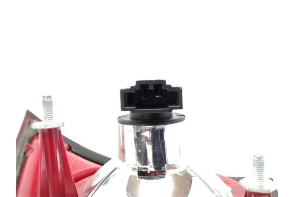Recambio de piloto porton trasero izquierdo para volkswagen golf v (1k1) referencia OEM IAM 1k6945107C 1k6945093J 