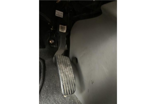 Recambio de pedal acelerador para hyundai tucson (jm) 2.0 crdi referencia OEM IAM 327002E300  