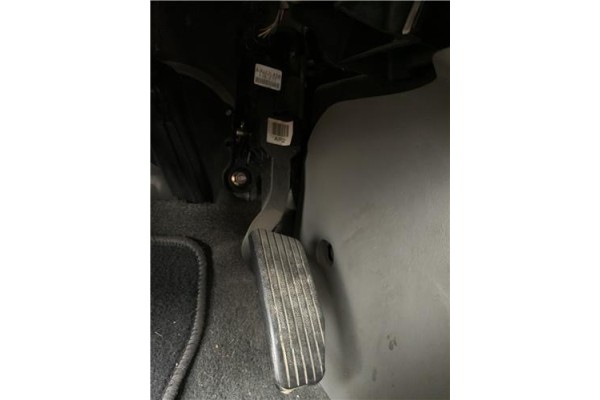 Recambio de pedal acelerador para hyundai tucson (jm) 2.0 crdi referencia OEM IAM 327002E300  
