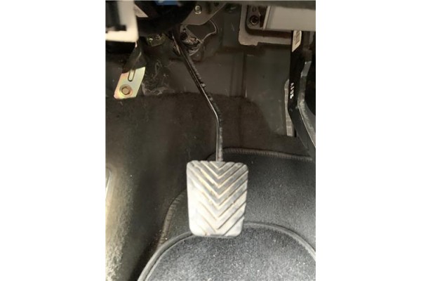 Recambio de pedal embrague para hyundai tucson (jm) 2.0 crdi referencia OEM IAM 328022E450  