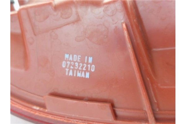 Recambio de piloto trasero derecho para hyundai tucson (jm) 2.0 crdi referencia OEM IAM 07232210 9,24E+15 