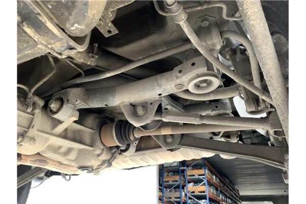 Recambio de puente trasero para hyundai tucson (jm) 2.0 crdi referencia OEM IAM 626052E910 626050Z510 