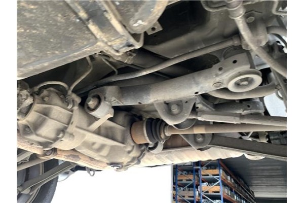 Recambio de puente trasero para hyundai tucson (jm) 2.0 crdi referencia OEM IAM 626052E910 626050Z510 