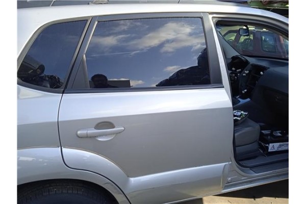 Recambio de puerta trasero derecha para hyundai tucson (jm) 2.0 crdi referencia OEM IAM 770042E050  