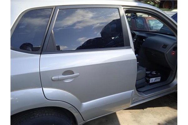 Recambio de puerta trasero derecha para hyundai tucson (jm) 2.0 crdi referencia OEM IAM 770042E050  