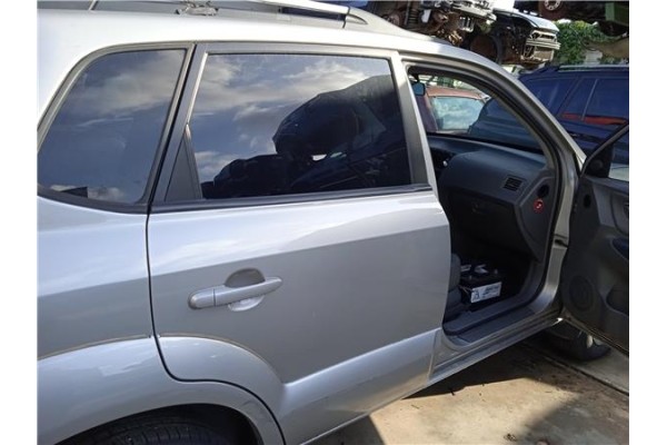 Recambio de puerta trasero derecha para hyundai tucson (jm) 2.0 crdi referencia OEM IAM 770042E050  