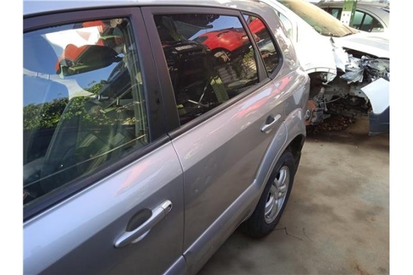 Recambio de puerta trasero izquierda para hyundai tucson (jm) 2.0 crdi referencia OEM IAM 770032E050  