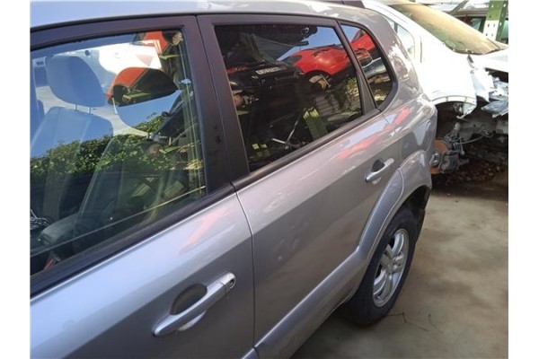 Recambio de puerta trasero izquierda para hyundai tucson (jm) 2.0 crdi referencia OEM IAM 770032E050  