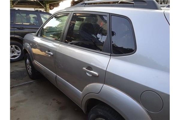 Recambio de puerta trasero izquierda para hyundai tucson (jm) 2.0 crdi referencia OEM IAM 770032E050  