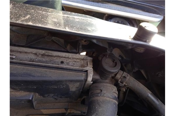 Recambio de radiador para hyundai tucson (jm) 2.0 crdi referencia OEM IAM 253102E500  