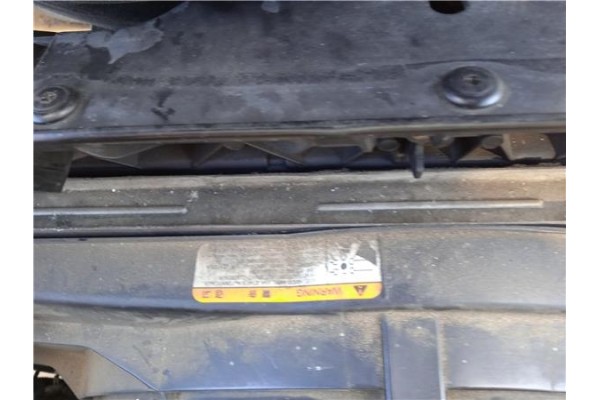 Recambio de radiador para hyundai tucson (jm) 2.0 crdi referencia OEM IAM 253102E500  