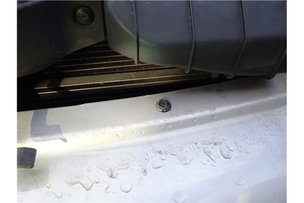 Recambio de radiador aire acondicionado para hyundai tucson (jm) 2.0 crdi referencia OEM IAM 976062E000  