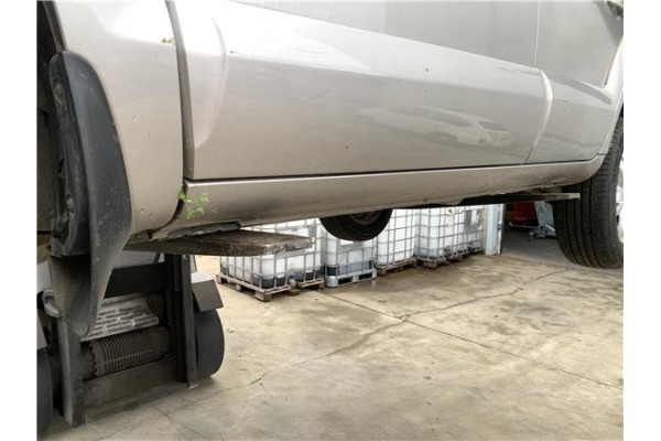 Recambio de spoiler talonera lat. izquierda para hyundai tucson (jm) 2.0 crdi referencia OEM IAM 877512E000  