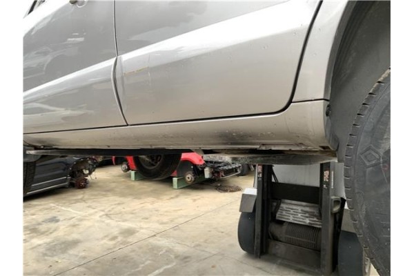 Recambio de spoiler talonera lat. izquierda para hyundai tucson (jm) 2.0 crdi referencia OEM IAM 877512E000  