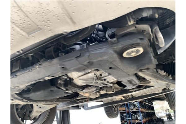 Recambio de subchasis para hyundai tucson (jm) 2.0 crdi referencia OEM IAM 624052E010  