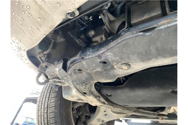 Recambio de subchasis para hyundai tucson (jm) 2.0 crdi referencia OEM IAM 624052E010  