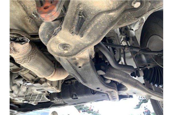 Recambio de subchasis para hyundai tucson (jm) 2.0 crdi referencia OEM IAM 624052E010  