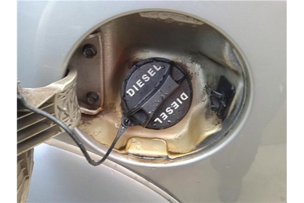 Recambio de tapon combustible para hyundai tucson (jm) 2.0 crdi referencia OEM IAM 310103A901  