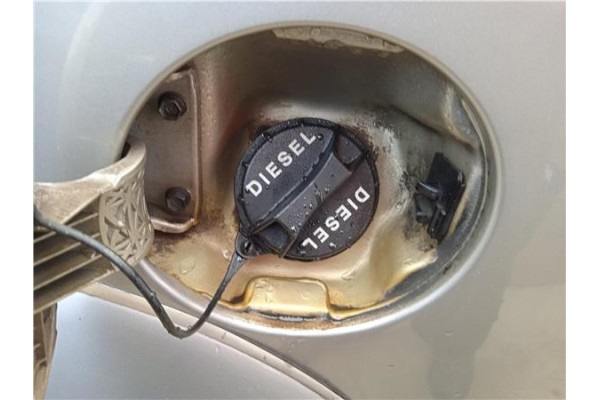 Recambio de tapon combustible para hyundai tucson (jm) 2.0 crdi referencia OEM IAM 310103A901  