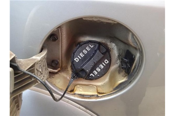 Recambio de tapon combustible para hyundai tucson (jm) 2.0 crdi referencia OEM IAM 310103A901  