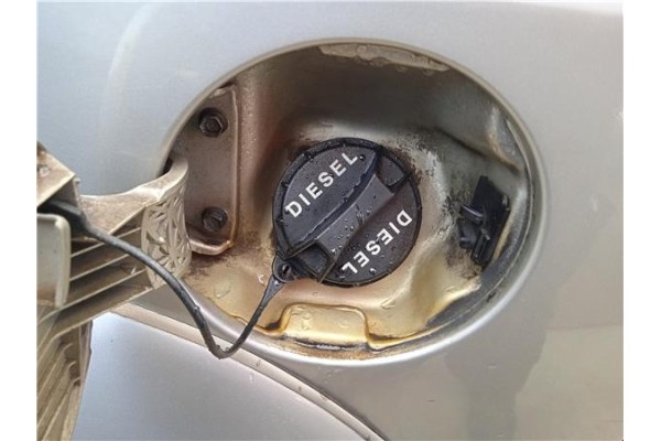 Recambio de tapon combustible para hyundai tucson (jm) 2.0 crdi referencia OEM IAM 310103A901  