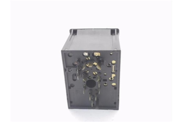 Recambio de mando de luces para opel astra g berlina 2.0 comfort referencia OEM IAM 90561379  