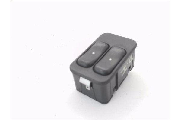 Recambio de mando elevalunas delantero izquierdo para opel astra g berlina 2.0 comfort referencia OEM IAM 90561088 13363201 
