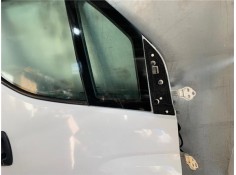 Recambio de puerta delantero derecha para iveco daily chasis 2.3 referencia OEM IAM 99460120  