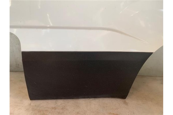 Recambio de puerta delantero derecha para iveco daily chasis 2.3 referencia OEM IAM 99460120  