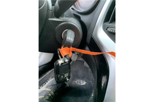 Recambio de clausor para opel astra j berlina 5p 1.6 selective referencia OEM IAM 20912838 23276089 