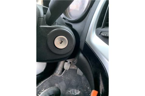 Recambio de clausor para opel astra j berlina 5p 1.6 selective referencia OEM IAM 20912838 23276089 