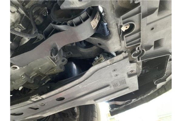 Recambio de subchasis para opel astra j berlina 5p 1.6 selective referencia OEM IAM 13470622  