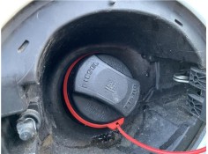 Recambio de tapon combustible para opel astra j berlina 5p 1.6 selective referencia OEM IAM 13327609  
