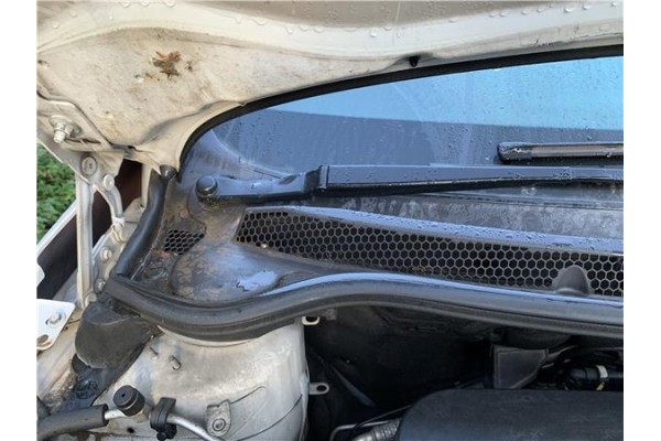 Recambio de torpedo para opel astra j berlina 5p 1.6 selective referencia OEM IAM 13267105  