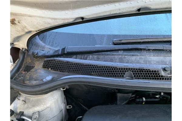 Recambio de torpedo para opel astra j berlina 5p 1.6 selective referencia OEM IAM 13267105  