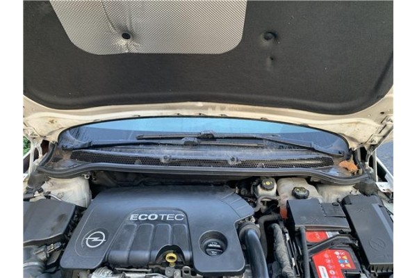 Recambio de torpedo para opel astra j berlina 5p 1.6 selective referencia OEM IAM 13267105  