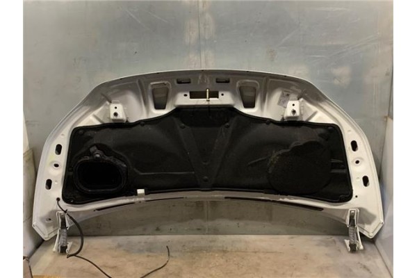 Recambio de capo para iveco daily chasis 2.3 referencia OEM IAM 1000262778  