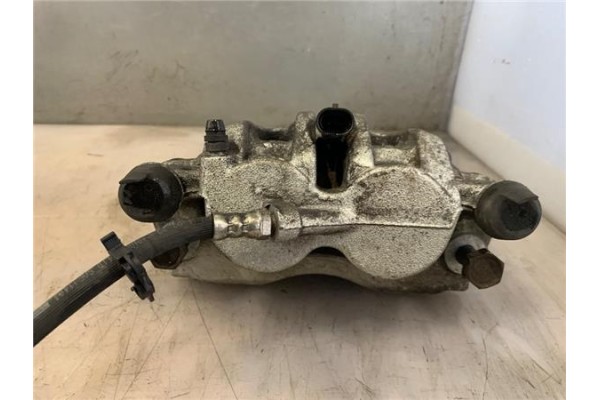 Recambio de pinza freno delantero derecha para iveco daily chasis 2.3 referencia OEM IAM 42560073  