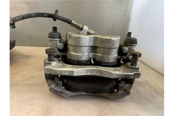 Recambio de pinza freno delantero derecha para iveco daily chasis 2.3 referencia OEM IAM 42560073  