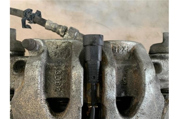 Recambio de pinza freno delantero izquierda para iveco daily chasis 2.3 referencia OEM IAM 504120470  