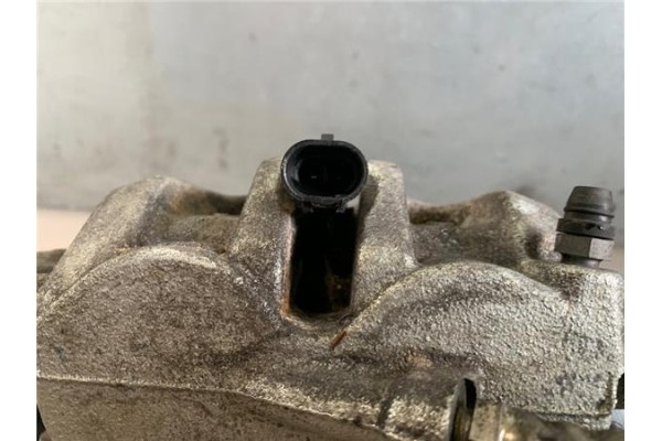 Recambio de pinza freno delantero izquierda para iveco daily chasis 2.3 referencia OEM IAM 504120470  